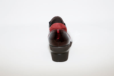 SOFTWAVES - 4.81.05 MEDIUM WEDGE LADIES SHOE - PLUM PATENT