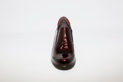 SOFTWAVES - 4.81.05 MEDIUM WEDGE LADIES SHOE - PLUM PATENT