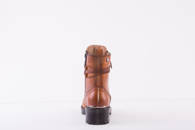 CARMELA 160270  LOW HEEL ZIP/LACE ANKLE BOOT - TAN LEATHER