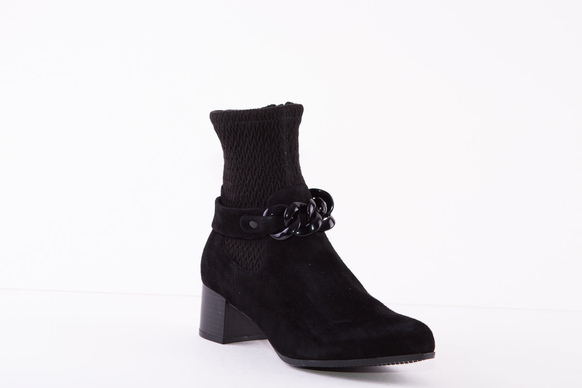 CAPRICE 25306-019  MEDIUM HEEL STRETCH ZIP ANKLE BOOT - BLACK SUEDE