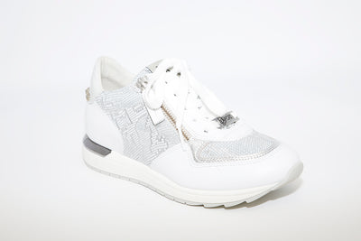 DLS SPORT - 3837 A FLAT LACED FASHION SHOE - WHITE/SILVER