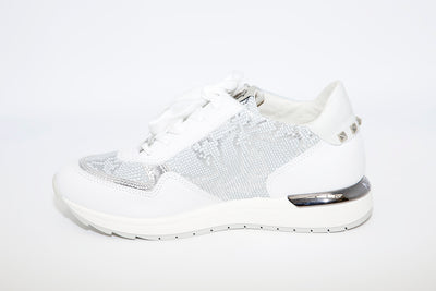 DLS SPORT - 3837 A FLAT LACED FASHION SHOE - WHITE/SILVER