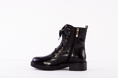 REGARDE LE CIEL JOSEF-08 FLAT RIBBON LACE ANKLE BOOT - BLACK LEATHER