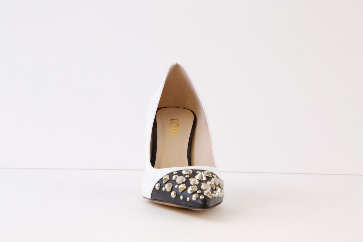 LODI - SOMPO HIGH HEEL COURT SHOE WITH STUDDED TOE DETAIL - BLACK/WHITE
