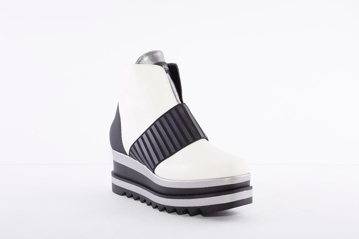MARCO MOREO - A207 CHUNKY FASHION ANKLE BOOT - CREAM/BLACK