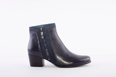REGARDE LE CIEL - ISABEL-28 MEDIUM HEEL ANKLE BOOT - NAVY