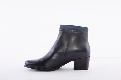 REGARDE LE CIEL - ISABEL-28 MEDIUM HEEL ANKLE BOOT - NAVY