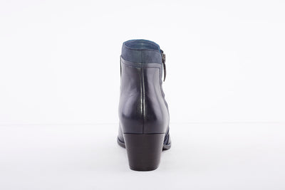 REGARDE LE CIEL - ISABEL-28 MEDIUM HEEL ANKLE BOOT - NAVY