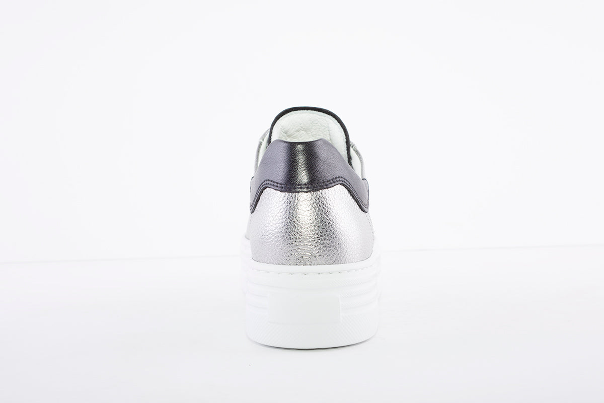 NeroGiardini - I013370D  FLATFORM LACED FASHION SHOE - SILVER/BLACK
