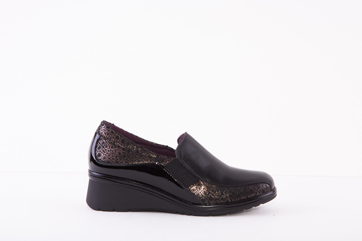 PITILLOS 1621 WEDGE COMFORT SHOE - BLACK