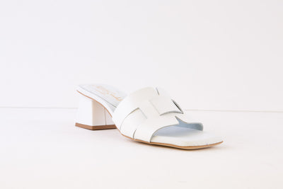 OH MY SANDALS - 5256 MEDIUM BLOCK HEEL MULE - WHITE