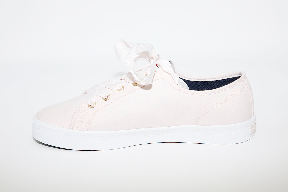 ESSENTIAL- LACED RUNNER - PALE PINK