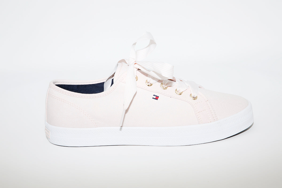 ESSENTIAL- LACED RUNNER - PALE PINK