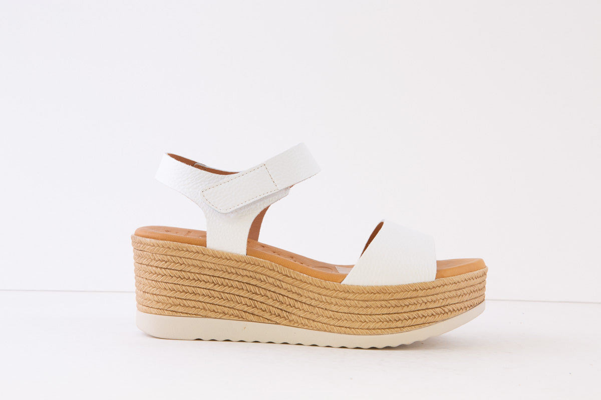 OH MY SANDALS - 5214 MEDIUM WEDGE SANDAL - WHITE