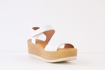 OH MY SANDALS - 5214 MEDIUM WEDGE SANDAL - WHITE