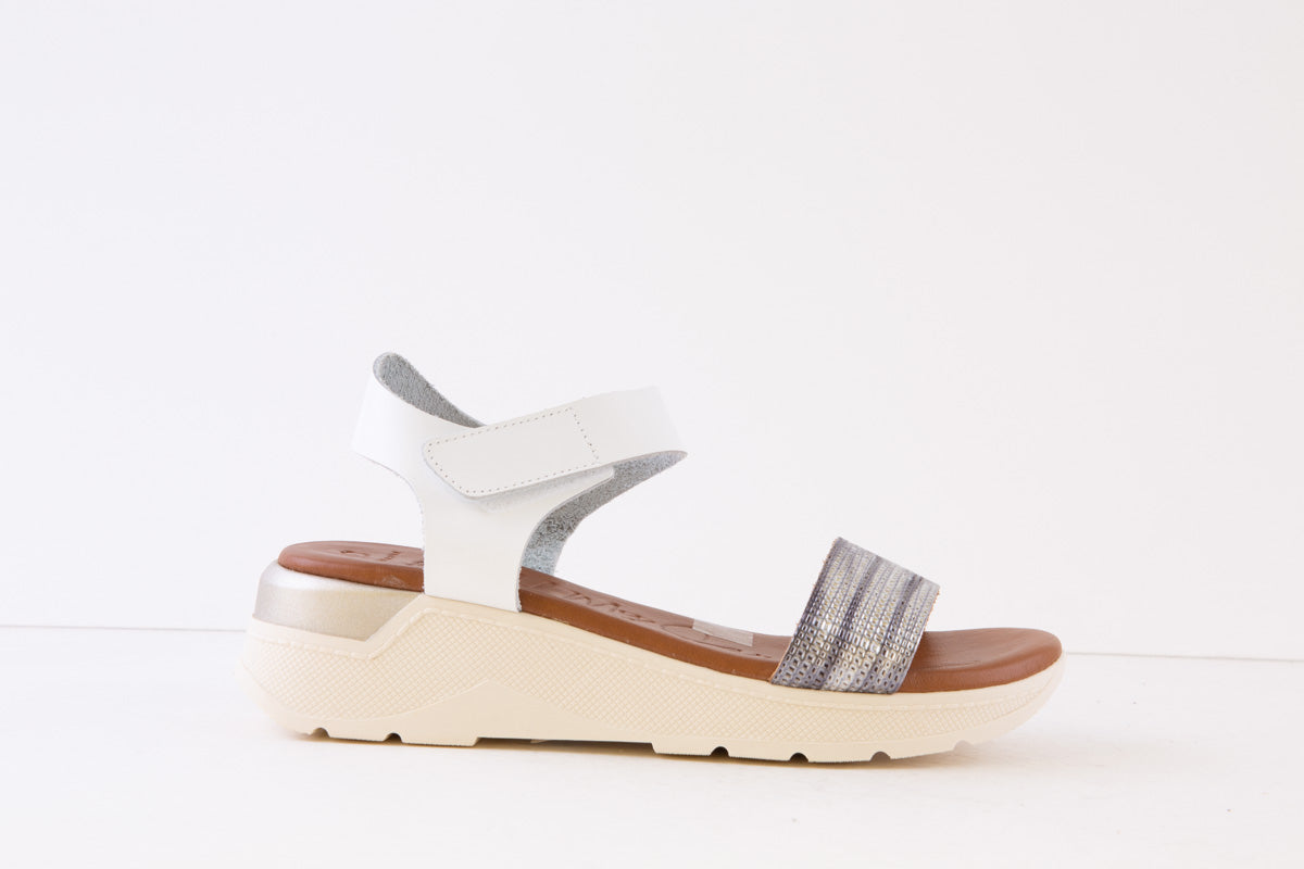 OH MY SANDALS - 5189 LOW WEDGE SANDAL - SILVER/WHITE