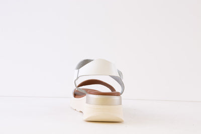 OH MY SANDALS - 5189 LOW WEDGE SANDAL - SILVER/WHITE