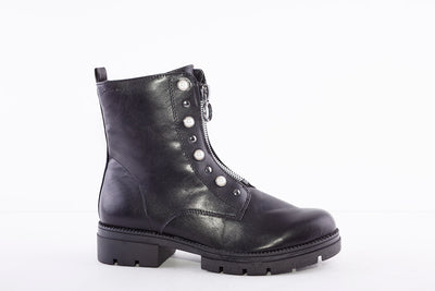 TAMARIS - 25847-001 LOW HEEL ZIP BOOT WITH PEARL DETAIL - BLACK