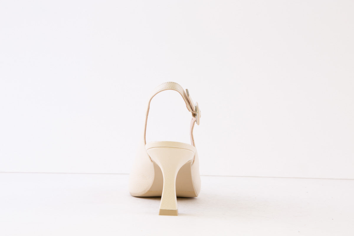 LODI - JUCO MEDIUM HEEL SLING-BACK SHOE - CREAM LEATHER