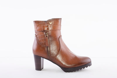 SUSST - HUDSON21 HIGH HEEL FASHION BUCKLE/ZIP ANKLE BOOT - TAN