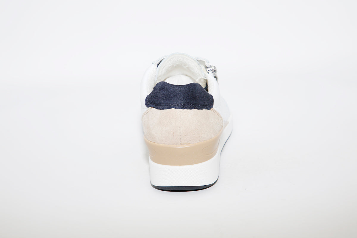 LDS LACED COMFORT SHOE - WHITE