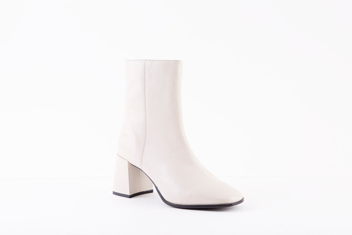 BAGATT - D11-ABT32 CREMA-HIGH BLOCK HEEL ANKLE BOOT - CREAM