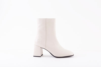 BAGATT - D11-ABT32 CREMA-HIGH BLOCK HEEL ANKLE BOOT - CREAM