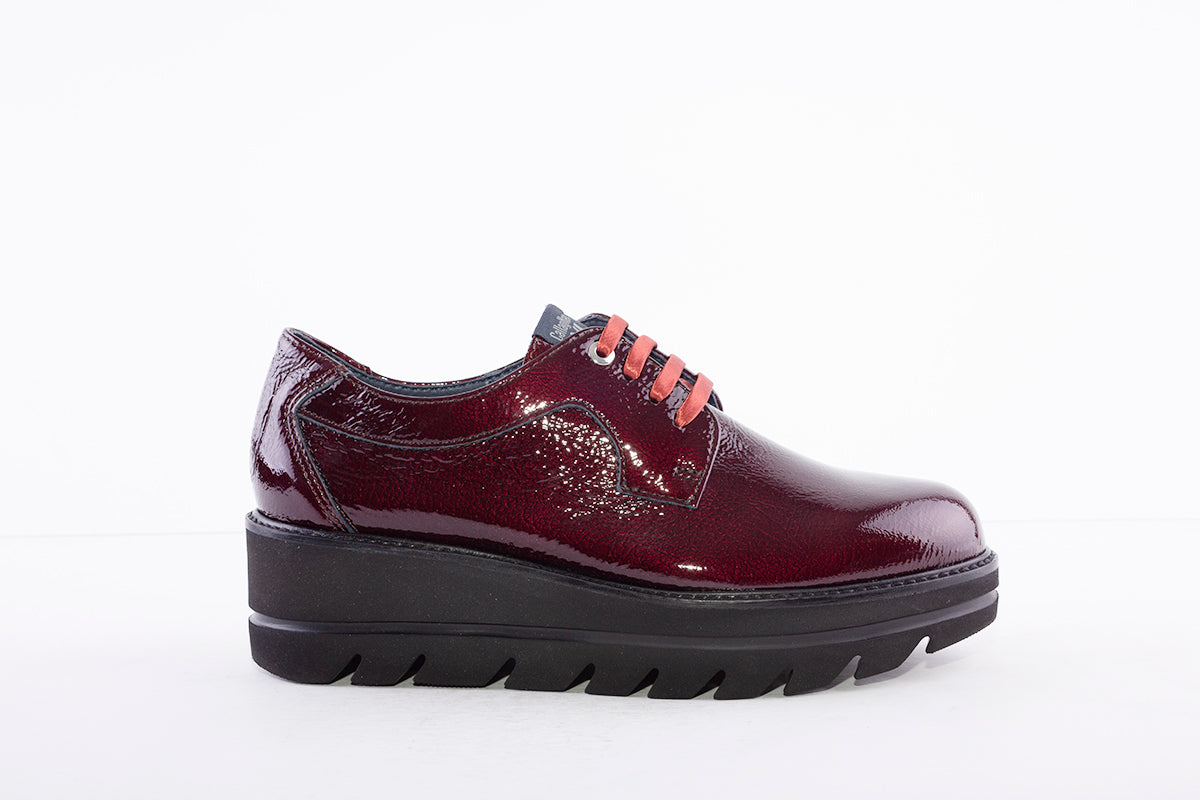 CALLAGHAN - 14805 LACED PLATFORM SHOE - WINE PATENT