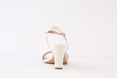 TAMARIS - 28008-140 MEDIUM HEEL SANDAL - WHITE
