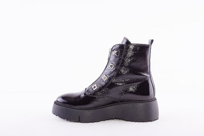 WONDERS - A-9301 LOW WEDGE ANKLE BOOT - BLACK PATENT