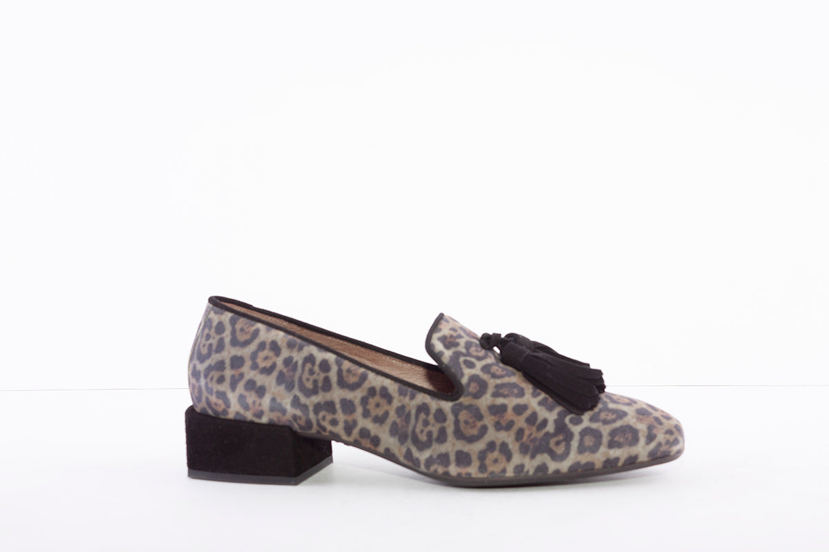 WONDERS - C-5802 LOW HEEL LOAFER - GREEN LEOPARD
