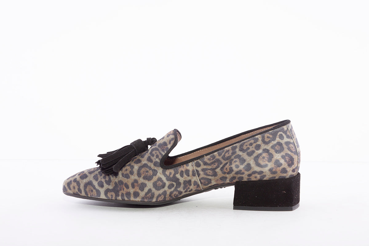WONDERS - C-5802 LOW HEEL LOAFER - GREEN LEOPARD
