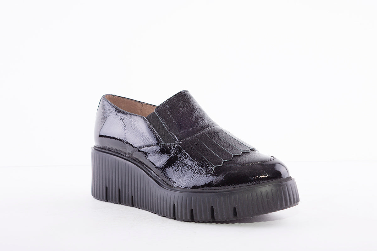 WONDERS - E-6203 WEDGE SLIP-ON SHOE - BLACK PATENT