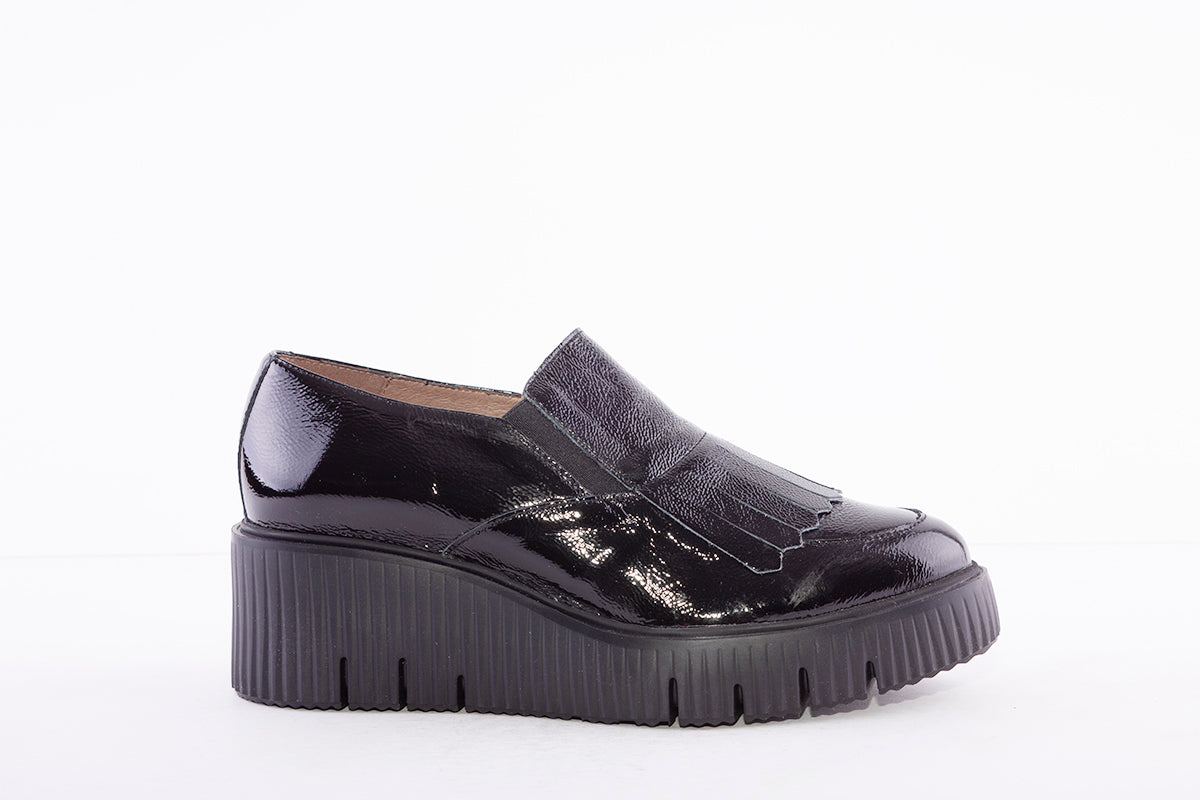 WONDERS - E-6203 WEDGE SLIP-ON SHOE - BLACK PATENT