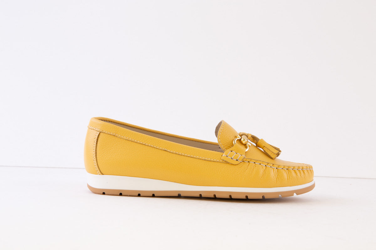 AEROBICS - 8380.003 FLAT SLIP-ON MOCCASIN SHOE - MUSTARD