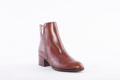 WONDERS - G-5104 LOW HEEL ANKLE BOOT - BROWN LEATHER