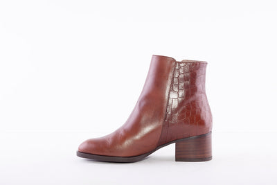 WONDERS - G-5104 LOW HEEL ANKLE BOOT - BROWN LEATHER