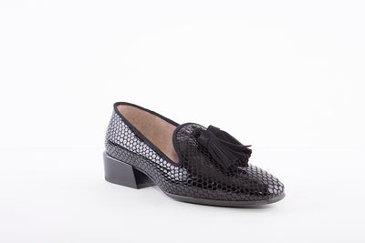 WONDERS - C-6302 FLAT TASSEL SHOE - BLACK SNAKESKIN