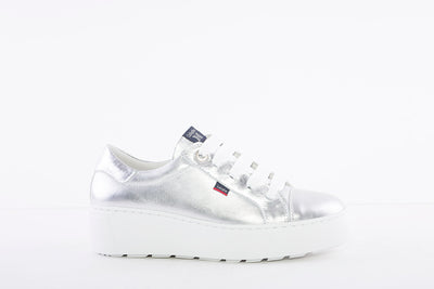 CALLAGHAN - 14913 LACED PLATFORM TRAINER - SILVER
