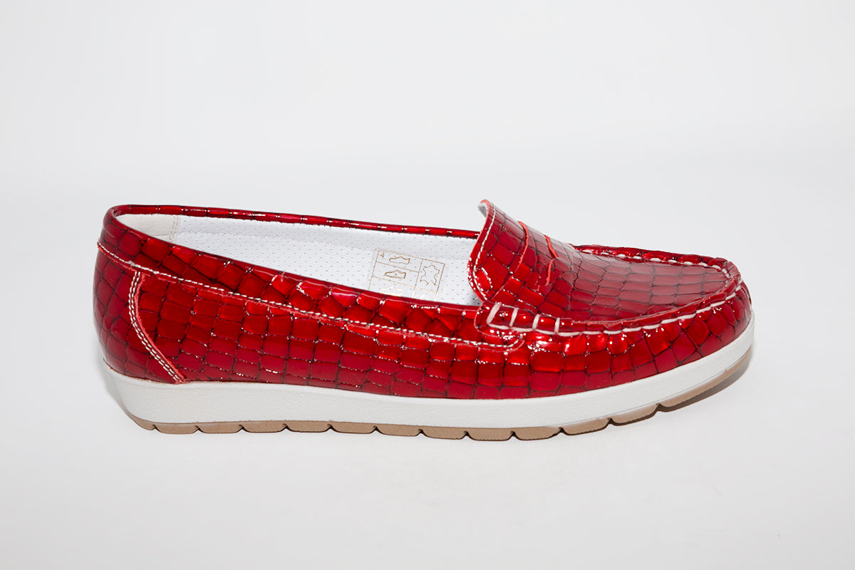 IMAC - FLAT LOAFER - RED CROC PATENT