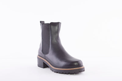 MARIA JAEN - 3121 LOW HEEL GUSSET FASHION ANKLE BOOT - BLACK LEATHER