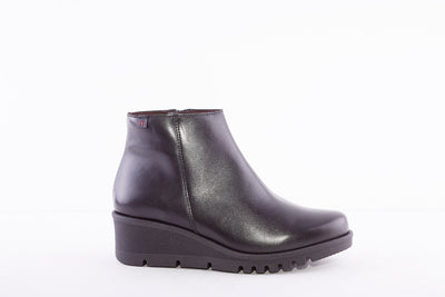 PEPE MENARGUES - 20824 MEDIUM WEDGE ANKLE BOOT - BLACK LEATHER