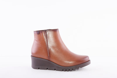 PEPE MENARGUES- 20824 MEDIUM WEDGE ANKLE BOOT - TAN LEATHER