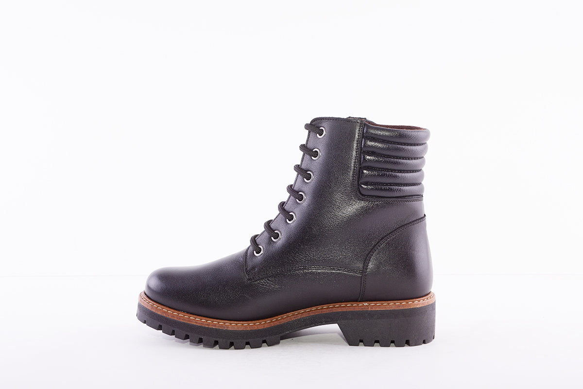 PEPE MENARGUES - 20309 LOW HEEL LACED ANKLE BOOT WITH SIDE ZIP - BLACK LEATHER