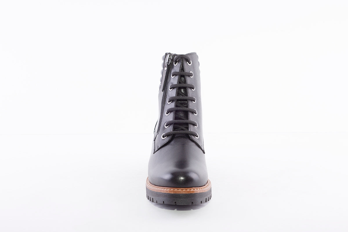 PEPE MENARGUES - 20309 LOW HEEL LACED ANKLE BOOT WITH SIDE ZIP - BLACK LEATHER