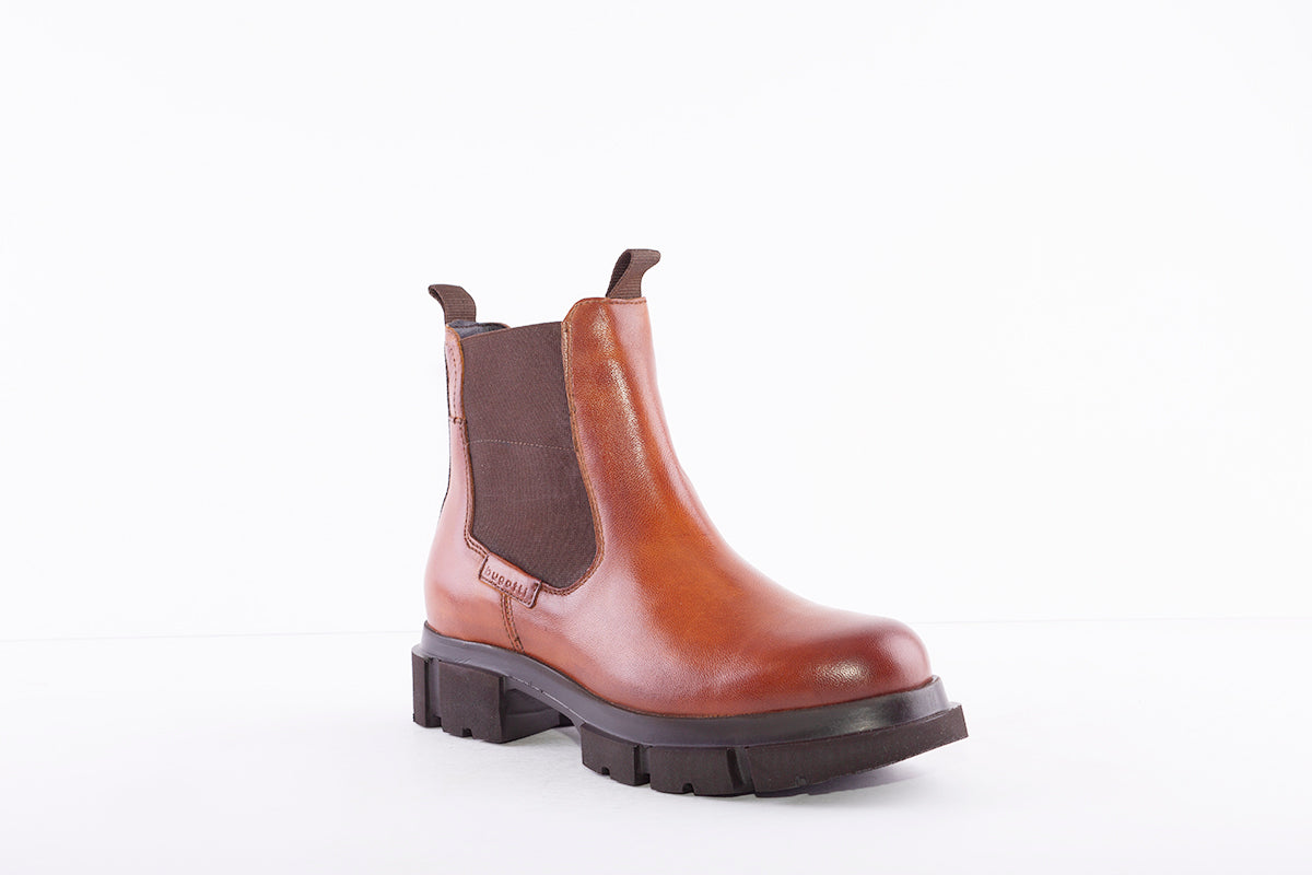 BUGATTI - 411-A0W3B FASHION ZIP GUSSET ANKLE BOOT - TAN