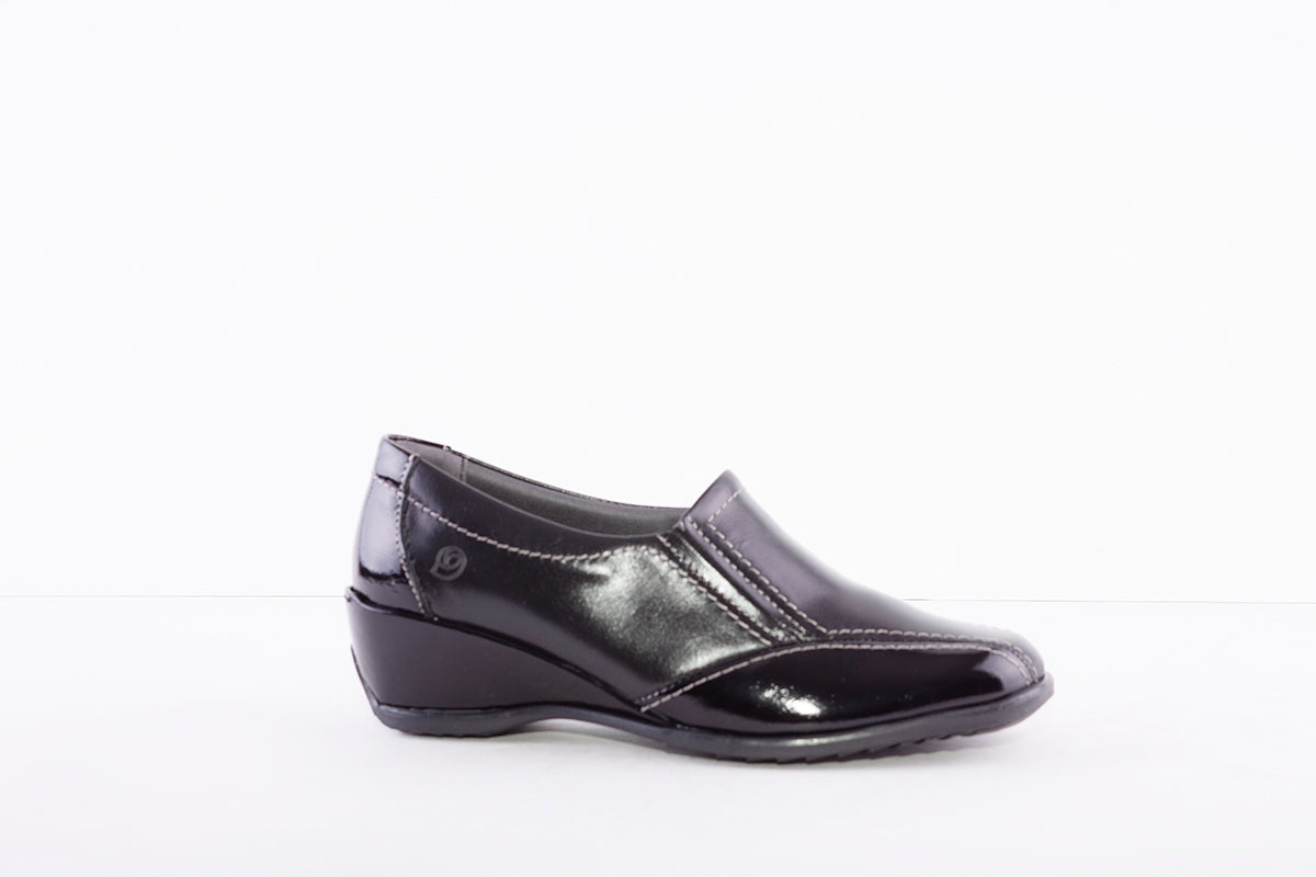 SUAVE - ROSEBUD SLIP ON LOW WEDGE COMFORT SHOE - BLACK