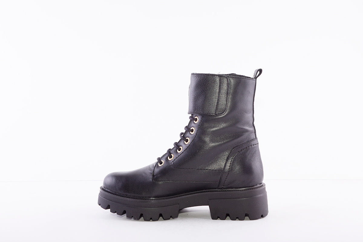 MARIA JAEN - 3057 LACED WEDGE ANKLE BOOT - BLACK LEATHER