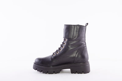 MARIA JAEN - 3057 LACED WEDGE ANKLE BOOT - BLACK LEATHER