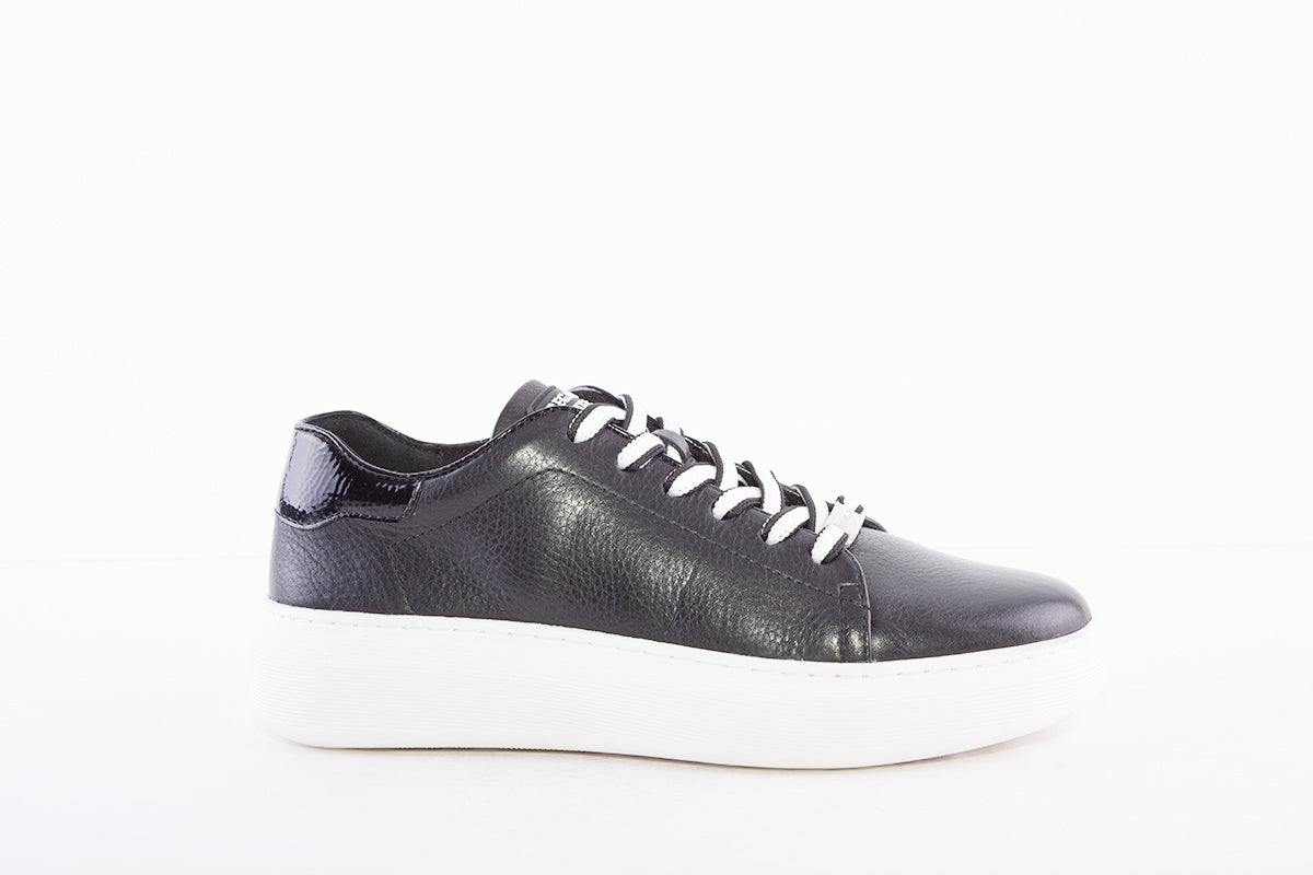 REGARDE LE CIEL - SAMIA-06 LACE UP FASHION PLATFORM SHOE WITH WHITE SOLE - BLACK
